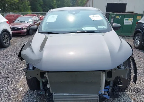 2024 Ford Escape Active z USA, uszkodzony, nr VIN 1FMCU9GN1RUB09866